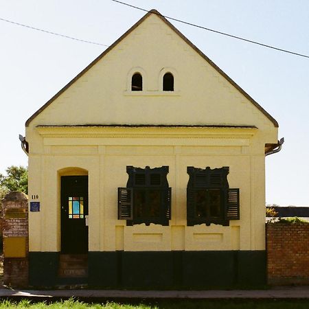 Willa Tradicionalna Kuca Biljkinog Oca Lug Zewnętrze zdjęcie