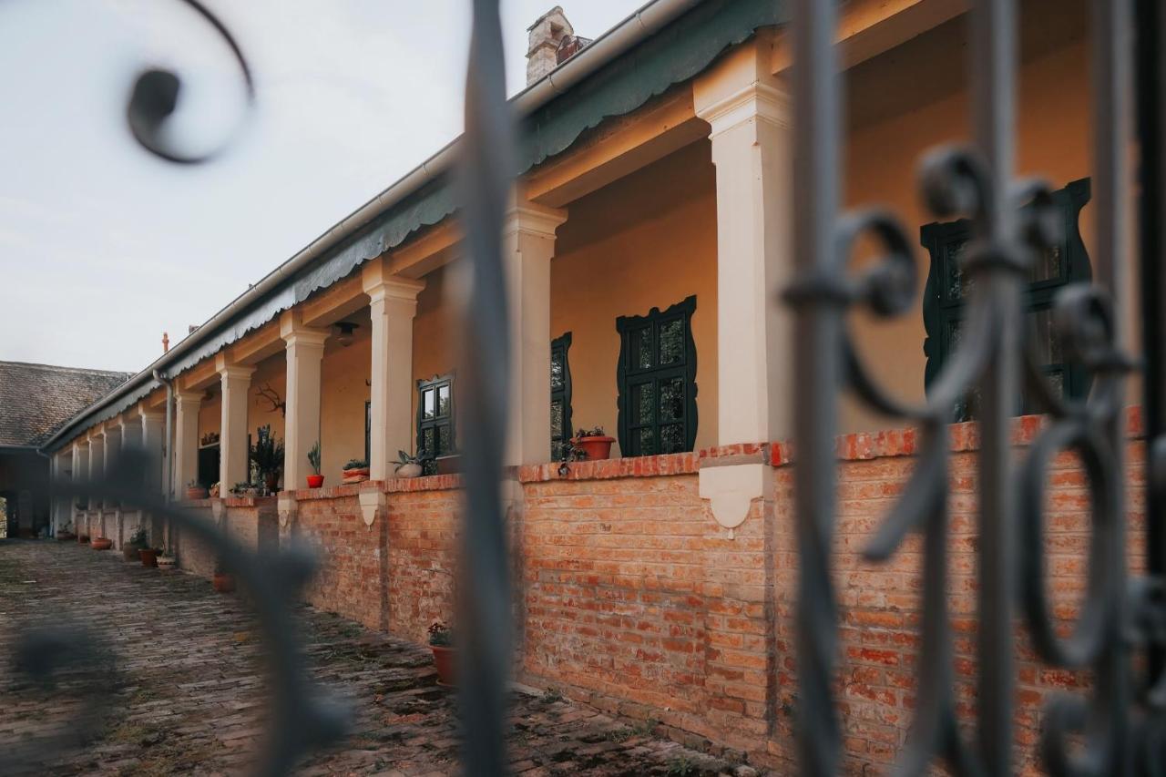 Willa Tradicionalna Kuca Biljkinog Oca Lug Zewnętrze zdjęcie